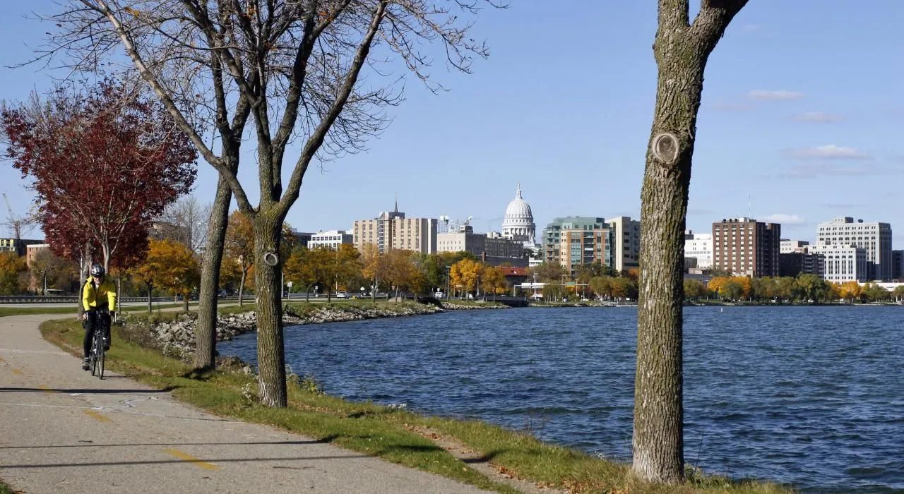 How Much Does a Realtor Make in Wisconsin?